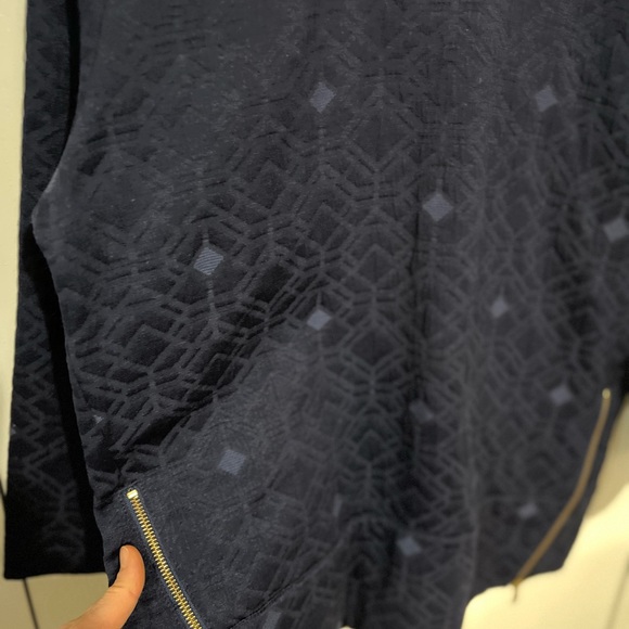 J. Crew Matelasse Geometric 3/4 Sleeved Navy Blue Top Zip Sides Pullover Sz 6 - Picture 8 of 12